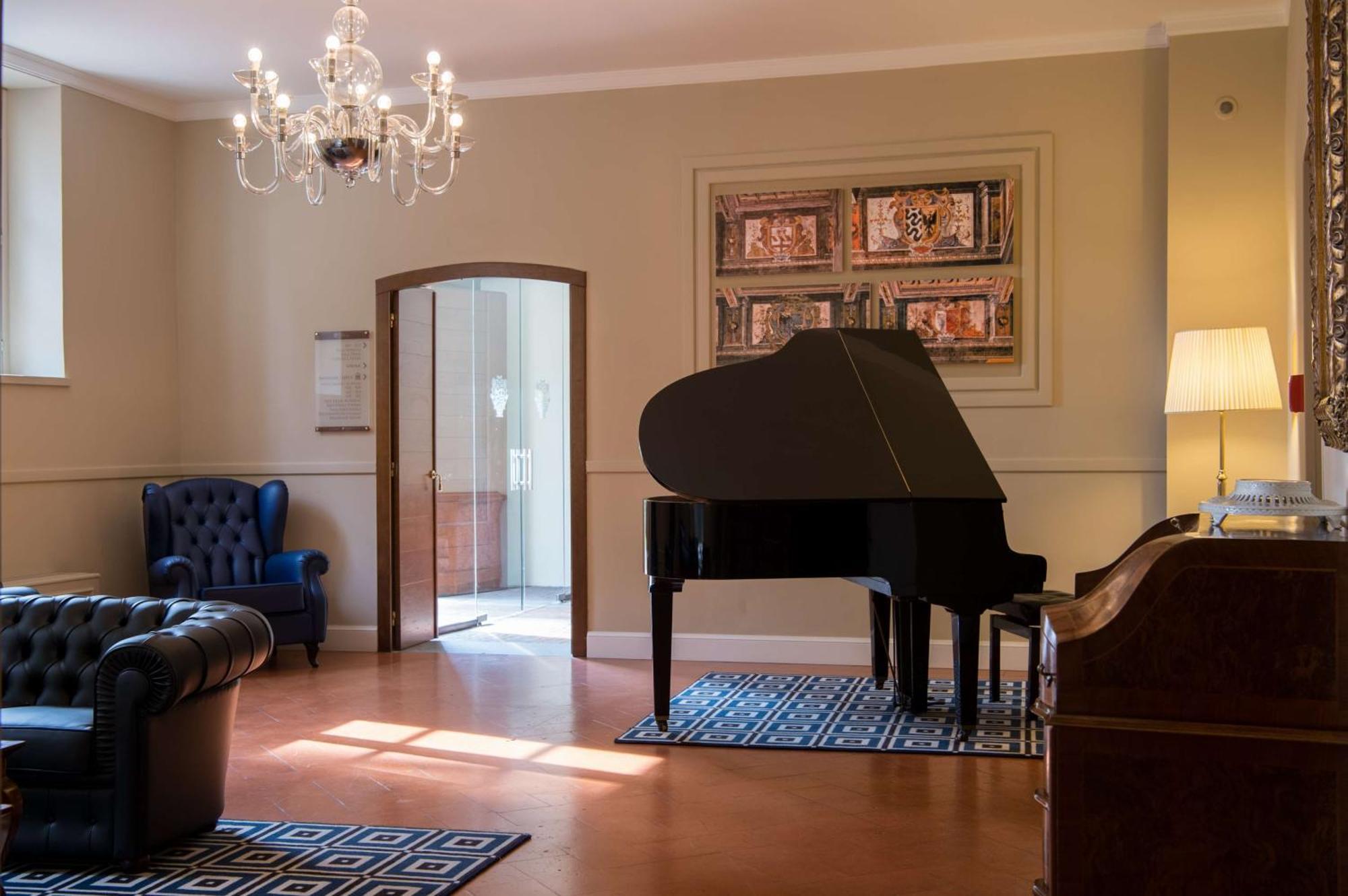 Grand Hotel Villa Torretta, Curio Collection By Hilton Sesto San Giovanni Exterior photo