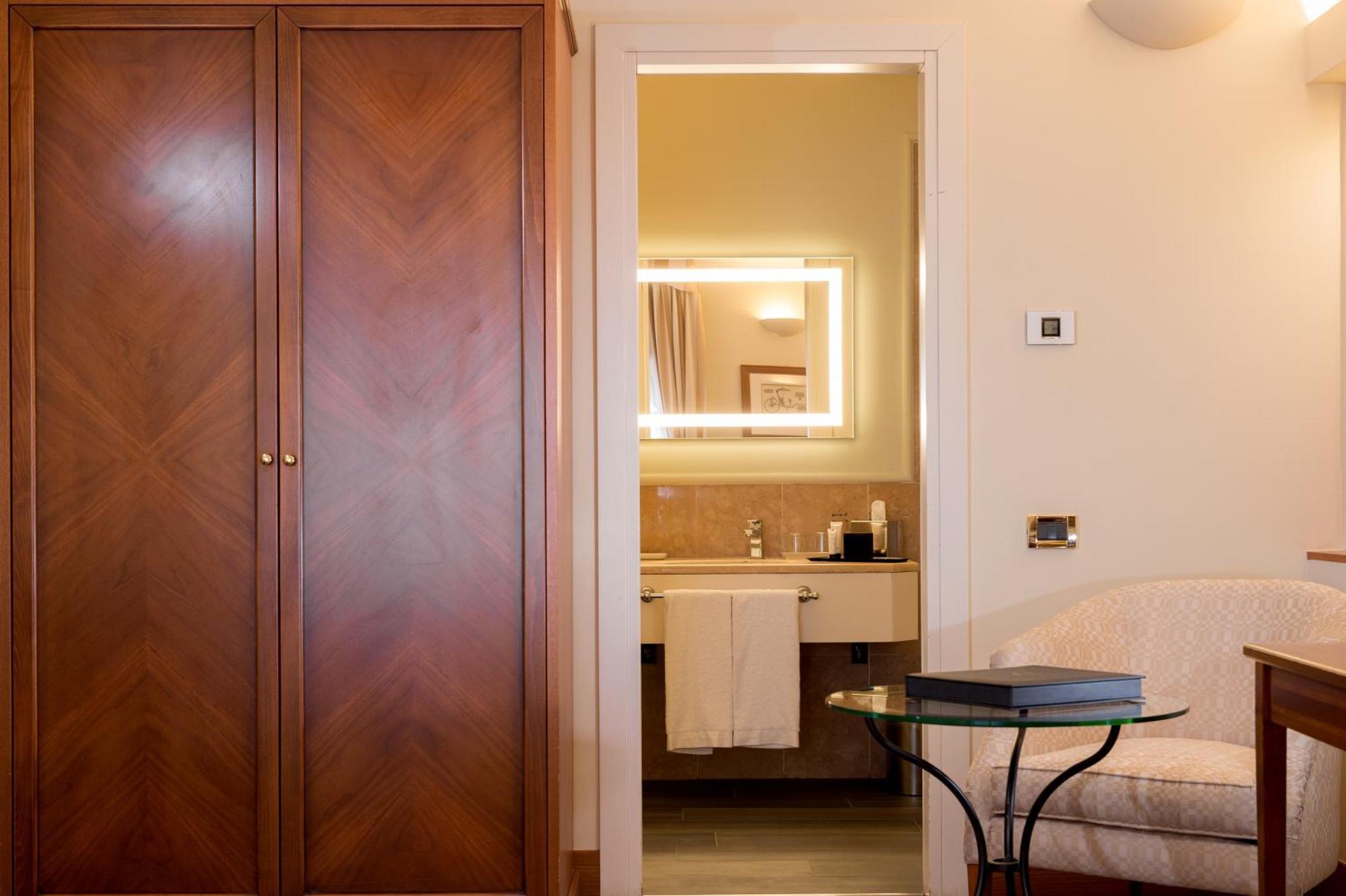 Grand Hotel Villa Torretta, Curio Collection By Hilton Sesto San Giovanni Exterior photo